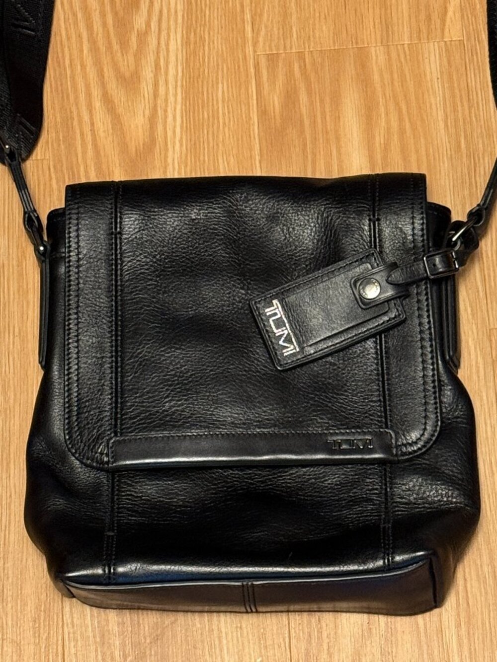 Tumi Centro Padua Leather Map Bag 68603JT